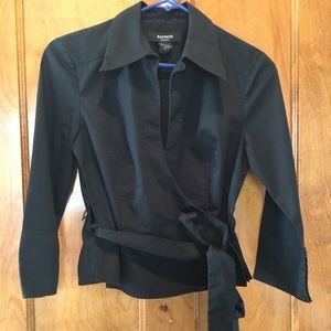 EXPRESS WRAP BLOUSE